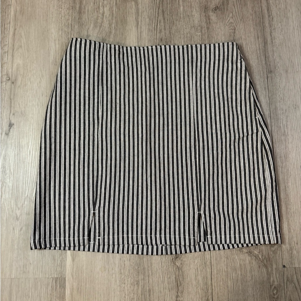 Hollister Black and White Striped Mini Skirt